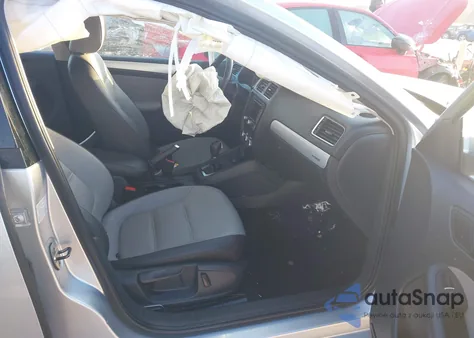 2014 Volkswagen Jetta Hybrid Sel from USA, damaged, VIN 3VW637AJXEM229983